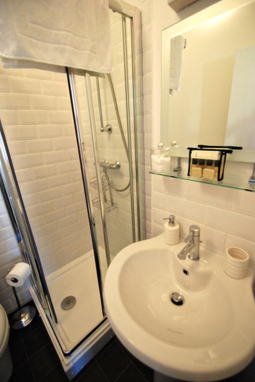 Southern Breeze Lodge - Adults Only Bournemouth Oda fotoğraf